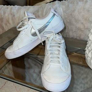 Nike blazers size Youth 4.5